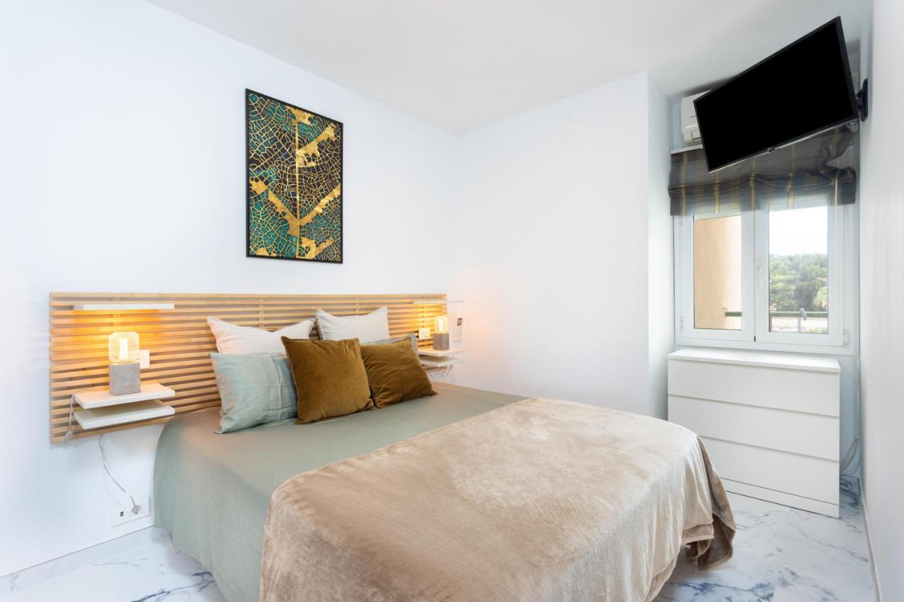 לוס כריסטיאנוס Cozy 1St Sea Line Apartment In The Quiet Area מראה חיצוני תמונה